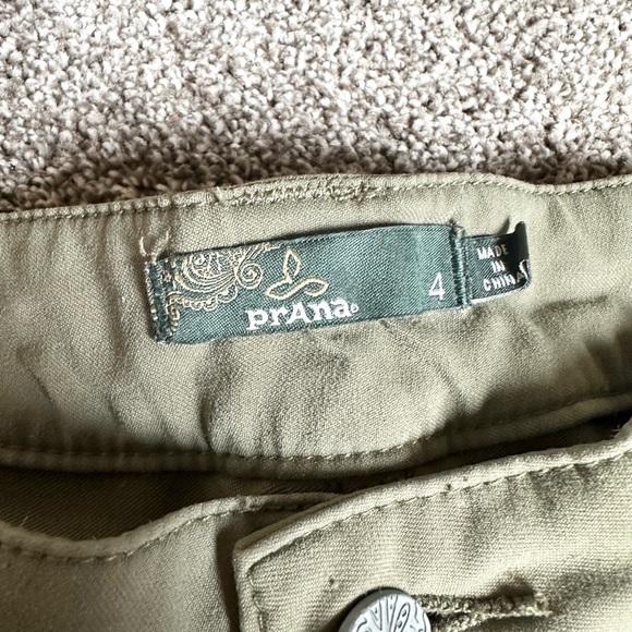 Prana Monarch Convertible Pants Womens size 4 Green Hiking Outdoor Zip Off Legs - Picture 2 of 10